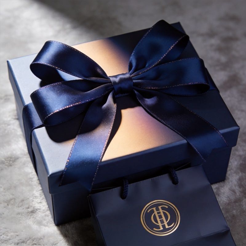 Choose Your Ribbon Colors Wisely: How Personalized Ribbons Can Transform Your Gifts