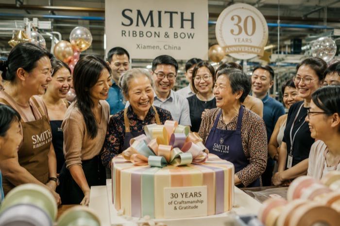 A121 | Celebrating 20 Years of Craftsmanship: a Milestone for the Smith Ribbon & Bow Family