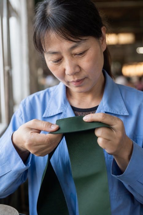 Why Grosgrain Ribbon Holds Its Shape — the Weave Geometry Behind a Timeless Material